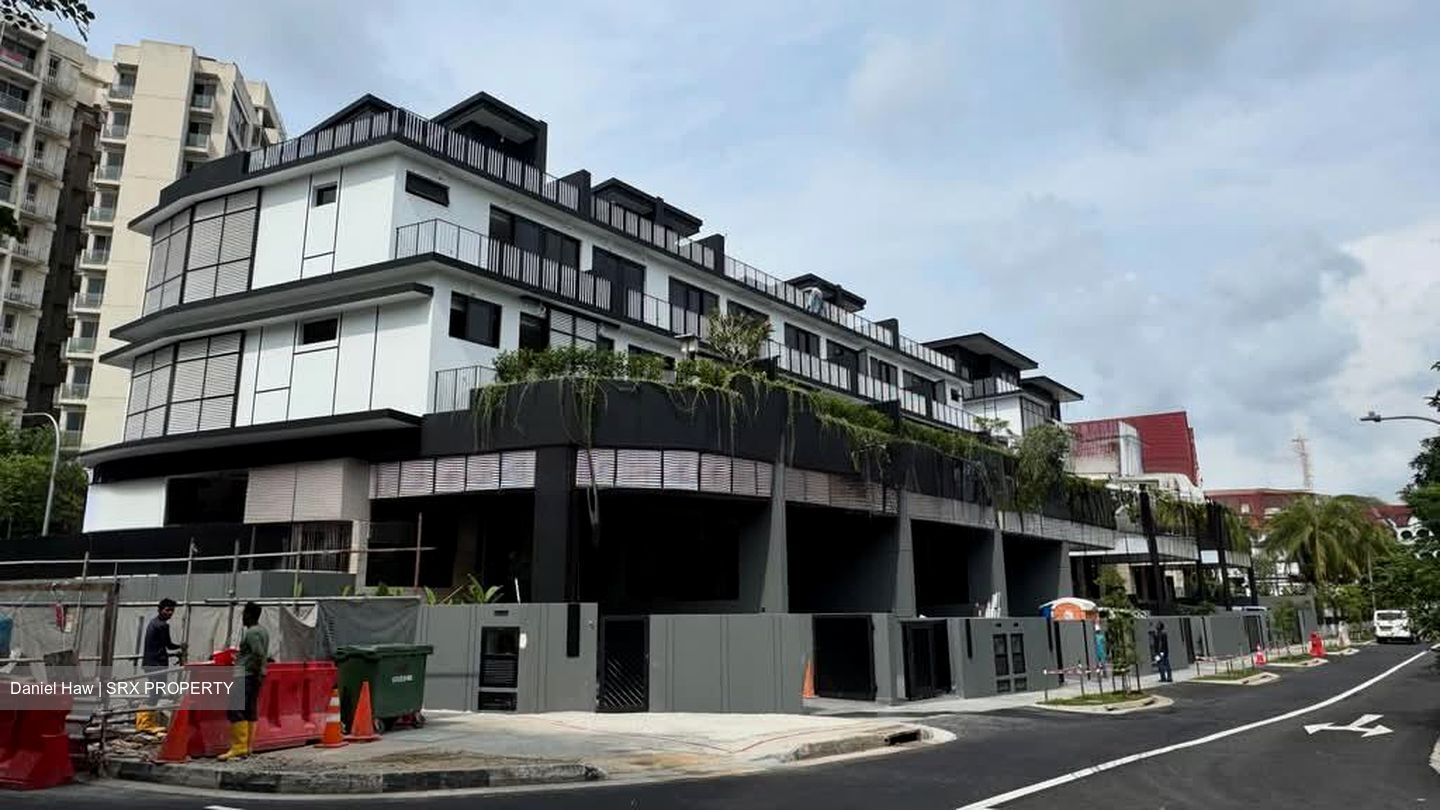 Loyang Besar Close (D17), Terrace #581300781